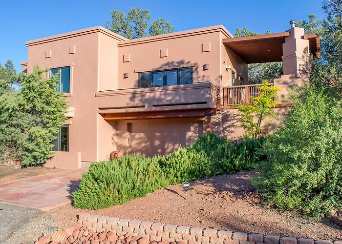 Hébergement de vacances Furnished Patio & Views: West House! *