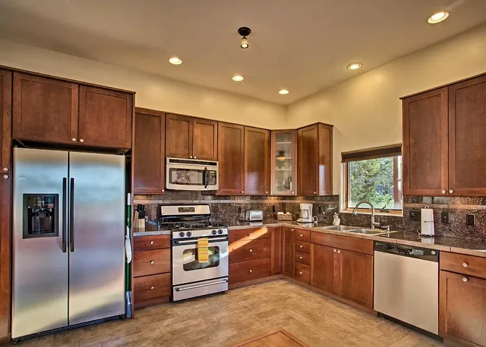Furnished Patio & Views: West House! *