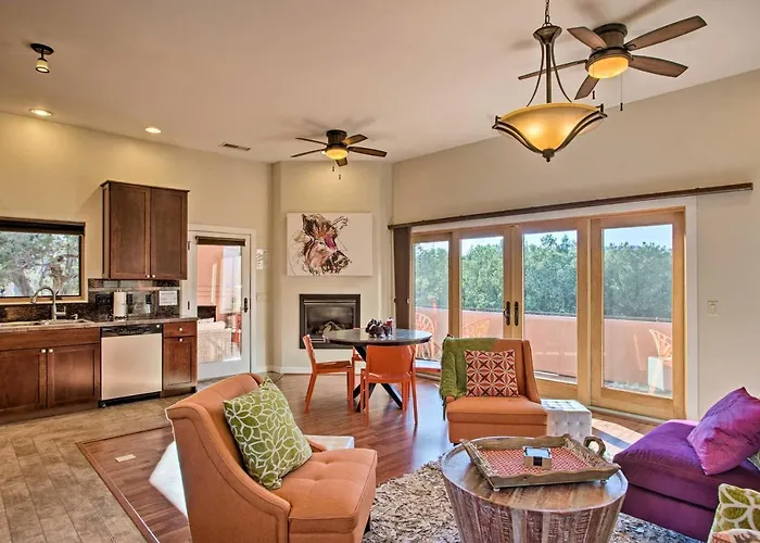 Furnished Patio & Views: West House! Hébergement de vacances Sedona