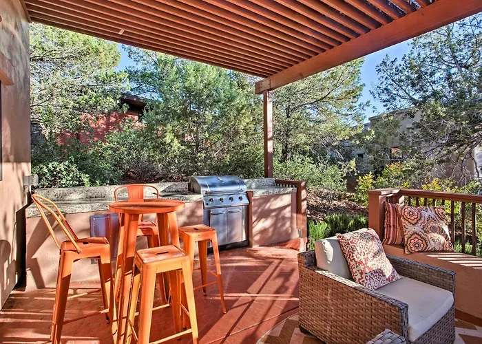 Furnished Patio & Views: West House! *
